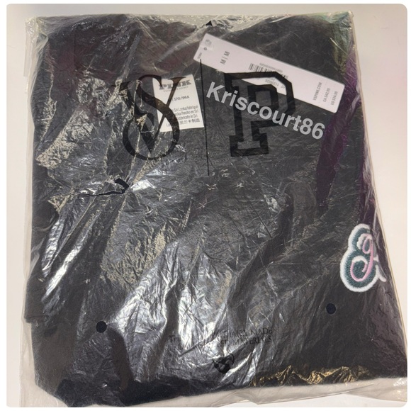 VSPINK Black Heart Limited Edition Tee NEW WITH TAGS - Picture 15 of 15